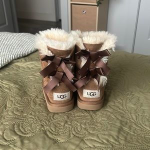 Brown Kids size 10 UGG boots.